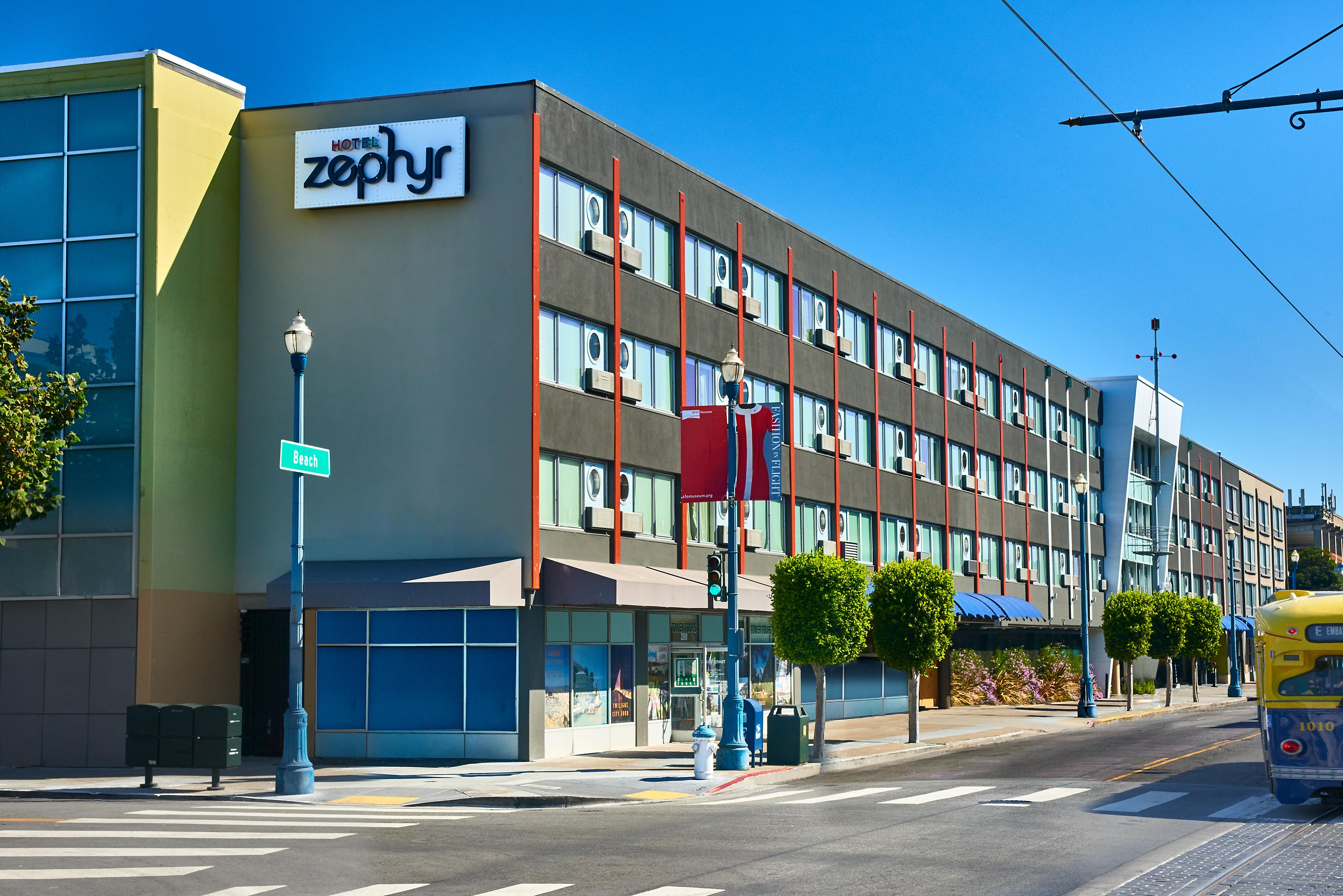 Zephyr Hotel 4*